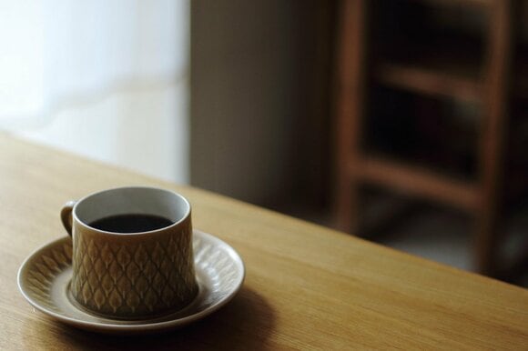 白っぽい背景だと写りません