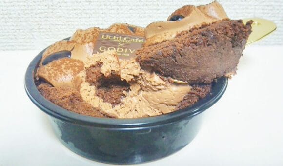 濃厚ロールケーキ