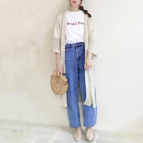 デニムとロゴTで合わせたコーデ