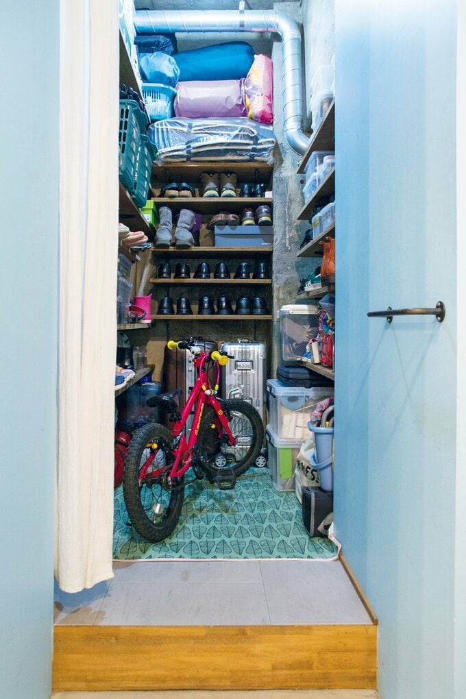 オープンな玄関収納