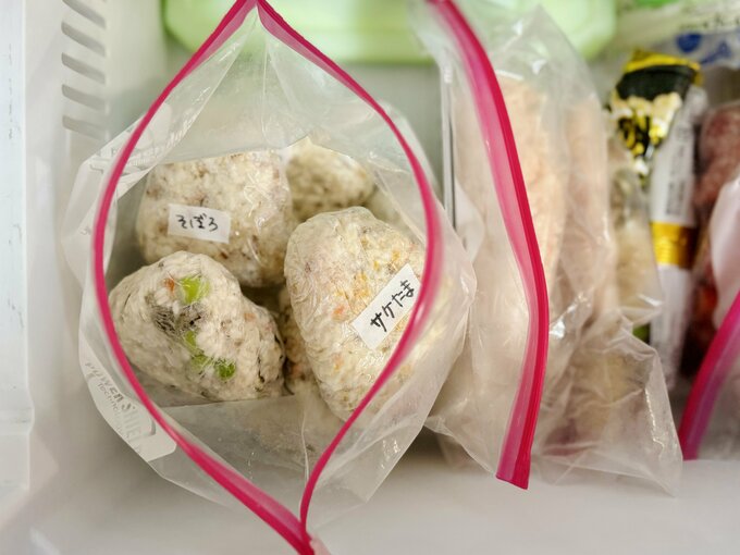 おにぎりを冷凍