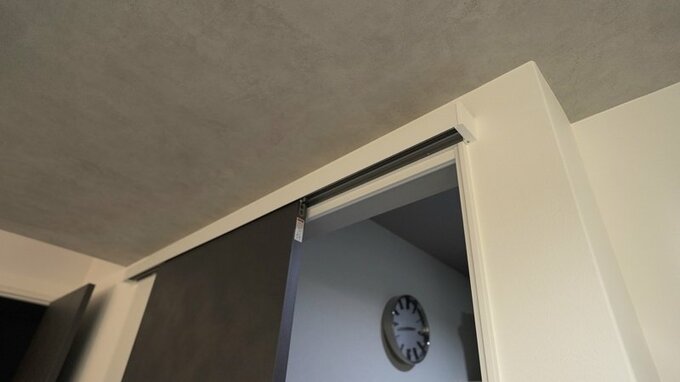 上つり戸を採用