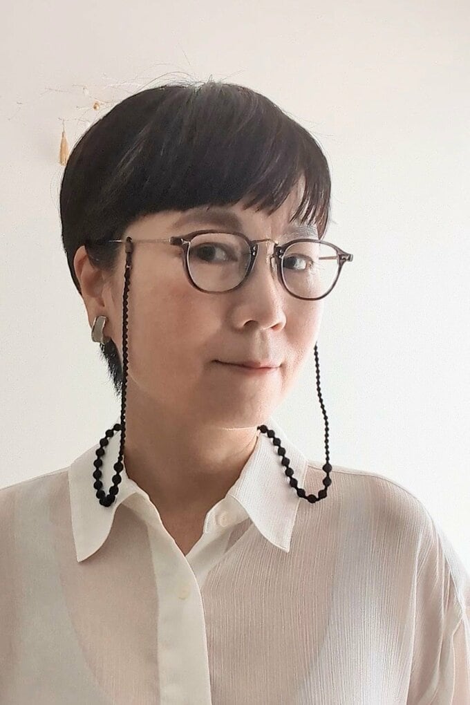 里和さんグラスコード着用