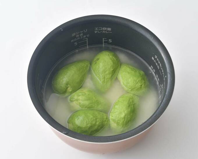 アボカドをのせる