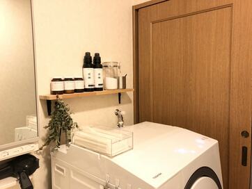 洗濯機周りを簡単収納で洗剤やネットもスッキリ！～3ステップDIY術