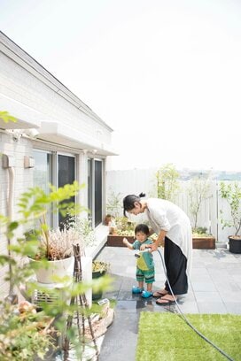 80平米超のルーフバルコニーつき! コダテ感覚で暮らせる家