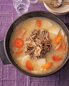 野菜たっぷり「ソルロンタン鍋」。時短なのにじっくり煮込んだ味