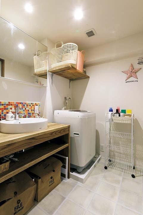 集成材でつくった洗面カウンター