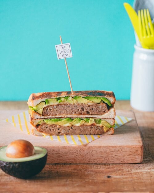アボカドチーズハンバーグサンド