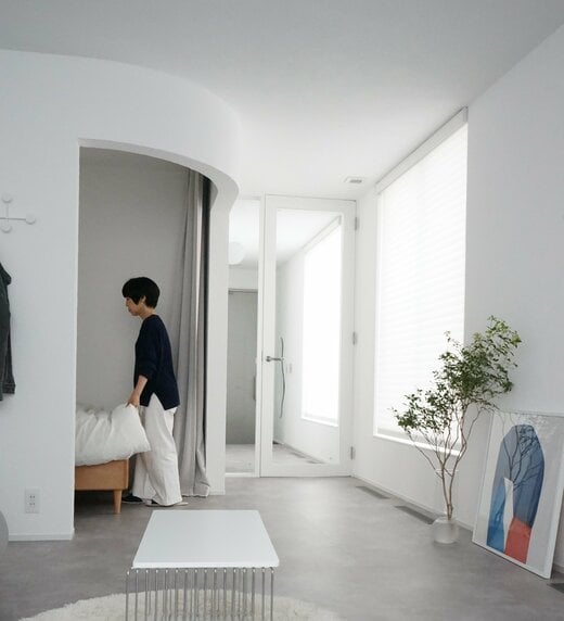 限られた空間でも心地よい、お気に入りの寝室