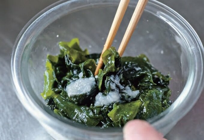 ワカメの塩麹和え