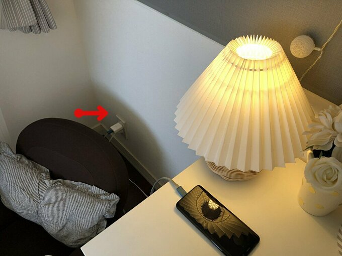 寝室の照明用のコンセント