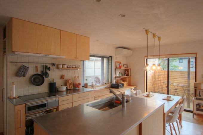 2列型のキッチン