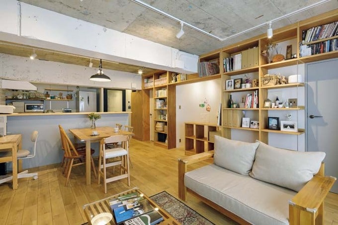 壁面収納のあるリビング