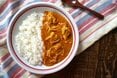 特別なスパイスは不要！レンジでできる「バターチキンカレー」レシピ。バター×ヨーグルトでまろやかに