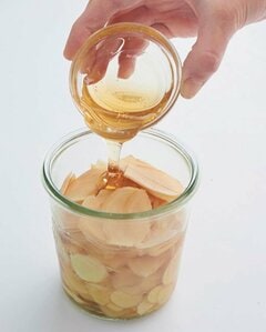 はちみつを加える