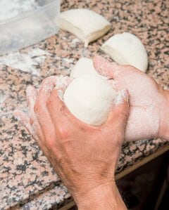 (6)生地を丸め直す