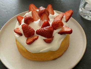 クリスマスケーキは買わずに「市販品で手づくり」。オーケー、ヤマザキ、ブルボンのお馴染みの名品アレンジ3選。