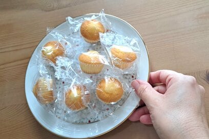 3COINSの隠れた名品3つ。330円「小分けマドレーヌ」はプチおもてなしで喜ばれる