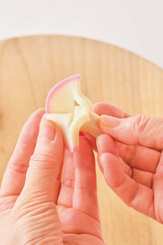 かまぼこ蝶々の調理過程