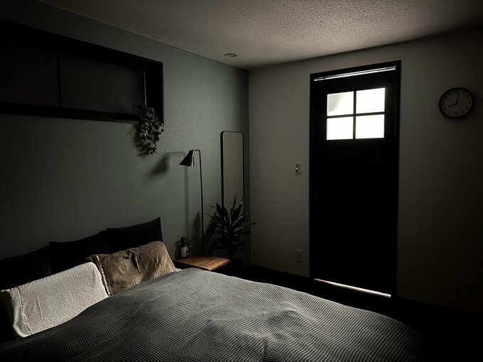 ウォークインクローゼットの灯り