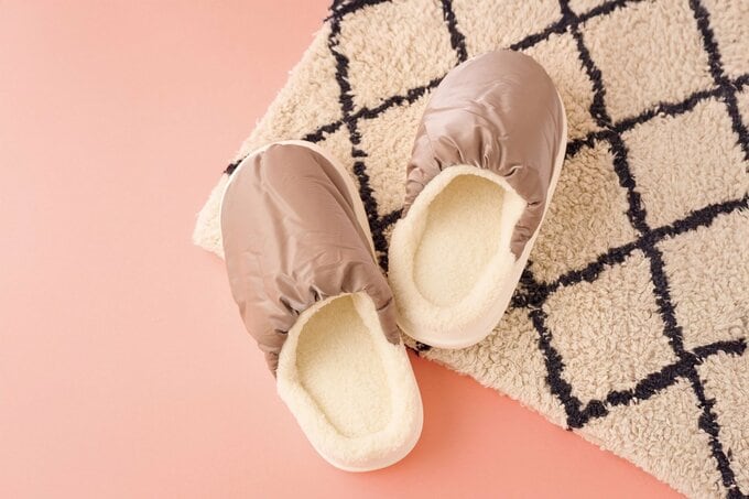 外でも履けるスリッパ