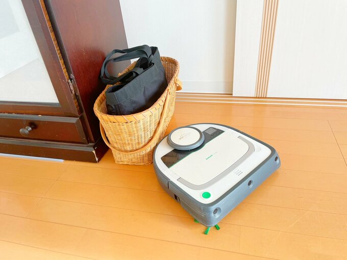 床に置いたバッグ