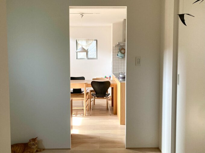 玄関側から見た引き込み戸