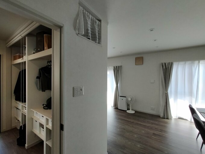 飾る場所の最短にイベント飾りを収納