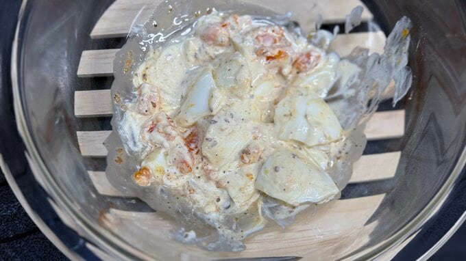 卵と調味料を混ぜたやつ