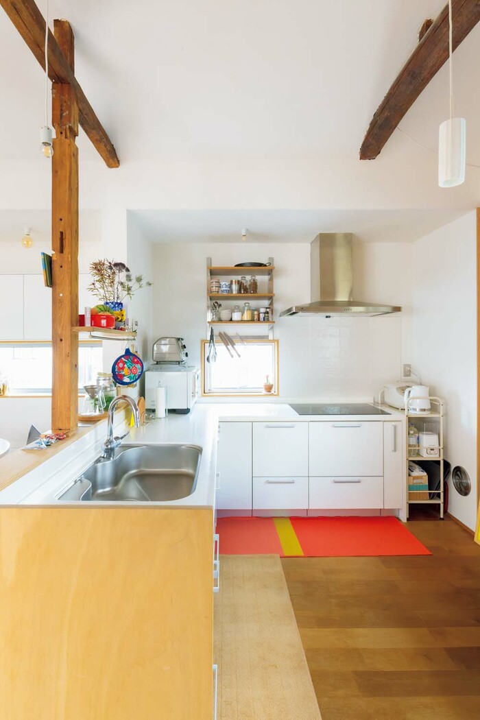 広さ6畳、調理に夢中になれる建築家のキッチン：築60年の戸建てリノベ事例 | ESSEonline（エッセ オンライン）