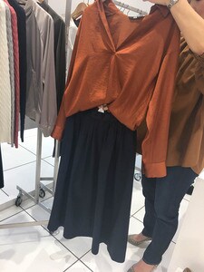 とろみブラウス