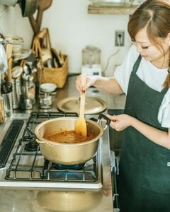 水分が多い料理は熱伝導率がいいアルミ鍋を使う