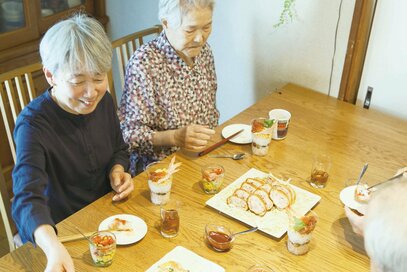 71歳、97歳の義母と同居の4人暮らしの「明るい食卓」。会話が弾む料理の工夫