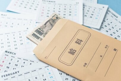 貯まる人・貯まらない人の給料日前行動。大量買いしがちなものとは？