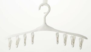 1つで8点干せるスリムピンチハンガー