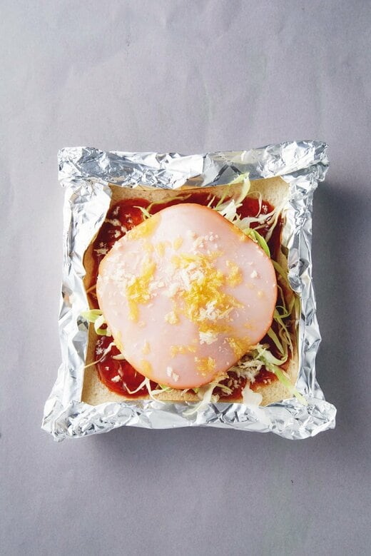 焼く前のハムカツサンド風トースト