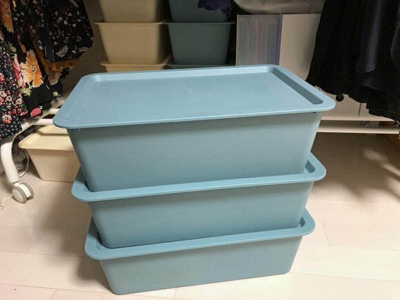 ダイソーのフタつきボックス