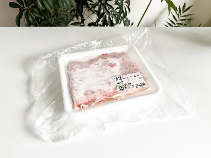 自然解凍中のお肉