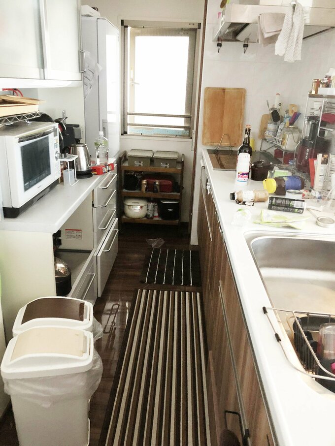 同じマンションの隣の部屋である辻さんのキッチンは調味料が4本倒れただけですんだ