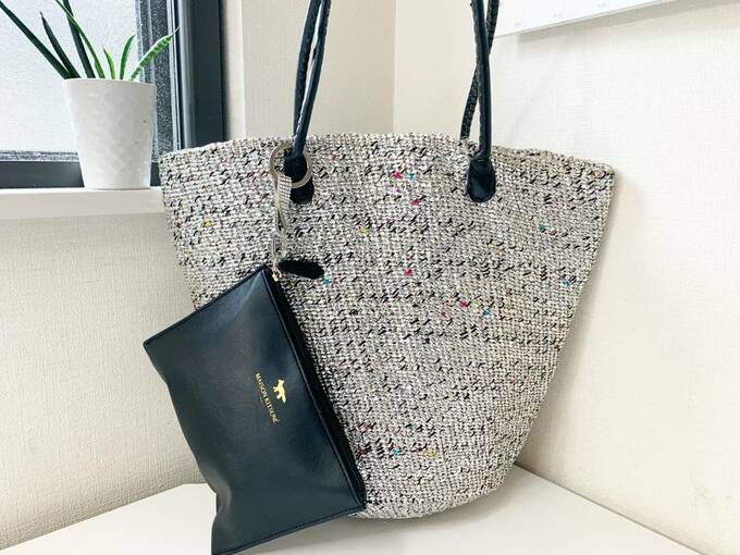 バッグにポーチ