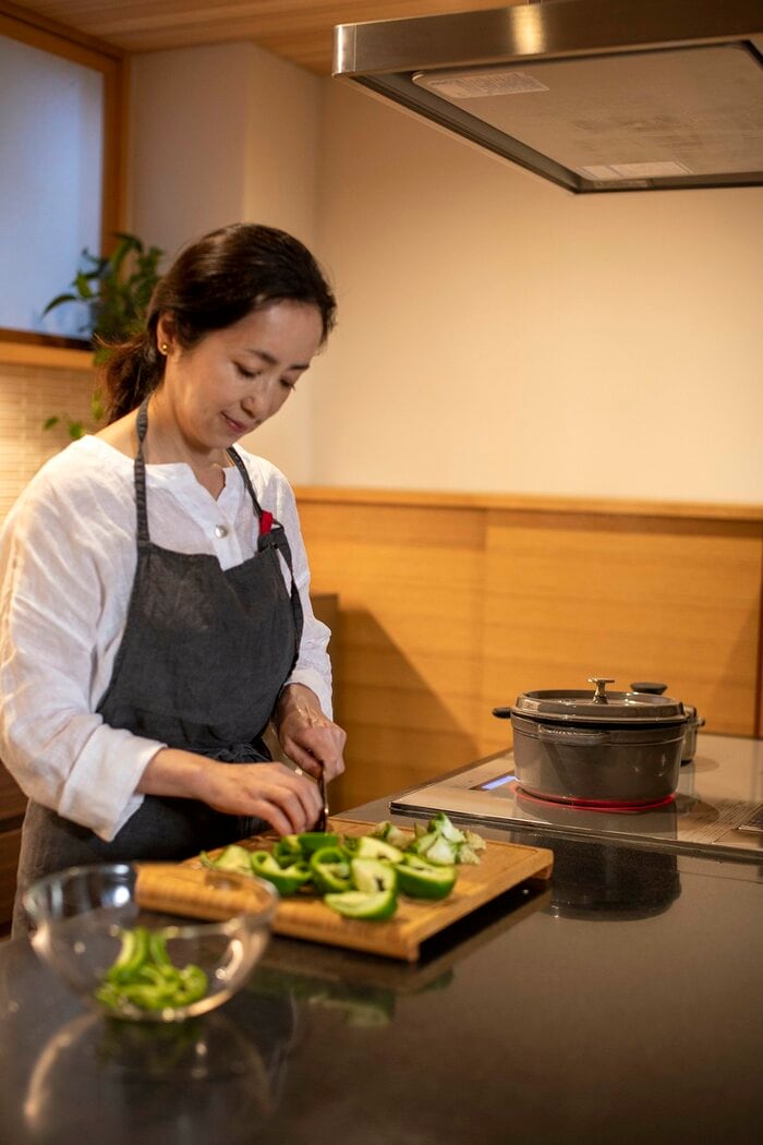 50代がいちばん楽しい。料理家・大原千鶴さんが子育て、更年期を経て