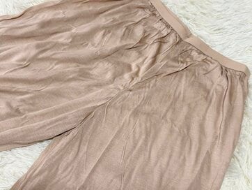 いい意味で“存在感がない”無印良品の「ペチパンツ」。ボトムスの張りつきを防ぎ、蒸れにくい