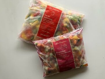 フランス気分が楽しめる「ピカールの冷凍野菜」2つ。いつもの料理に加えるだけでおしゃれでおいしい