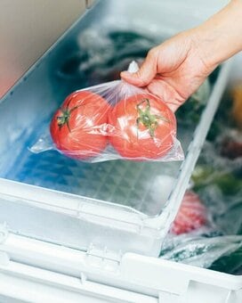 野菜は「丸ごと冷凍」でむしろおいしくなる。食費節約にも効果的な理由