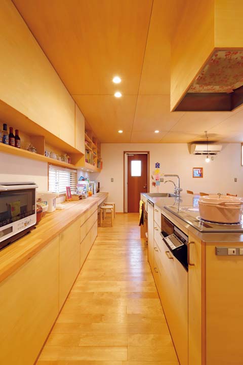 キッチンと勝手口