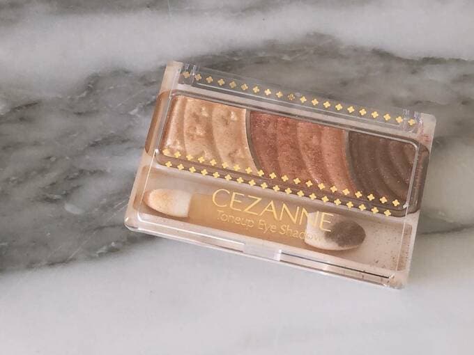 セザンヌトーンアップアイシャドウ