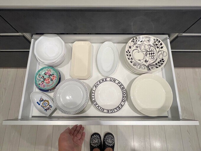 引き出しだと、立ったまま取り出せる