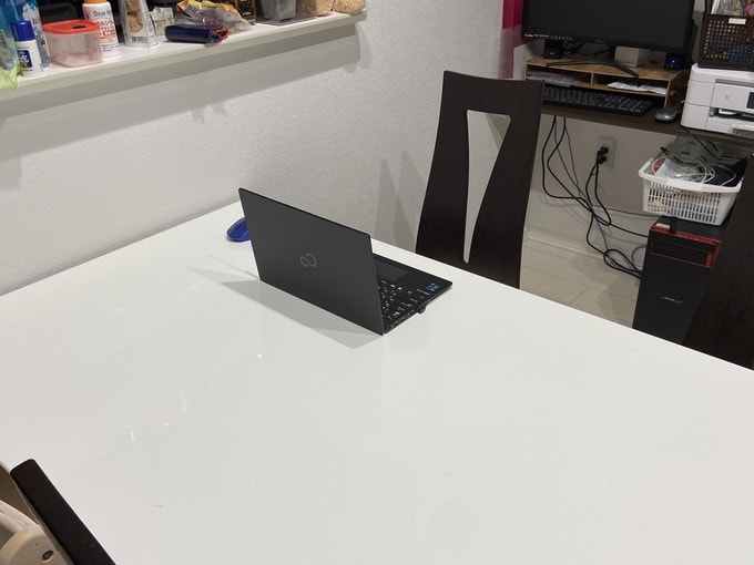 ダイニングテーブル