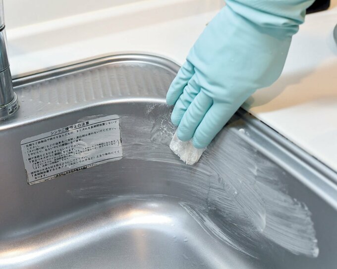 シンクの水アカを除去